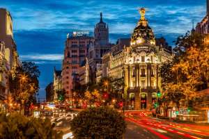 Kreuzung der Calle de Alcala und der Gran Via Avenue
